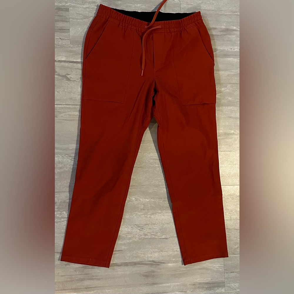 Lululemon Bowline Pant, Utilitech material. XL 30” inseam, Aztec brick color